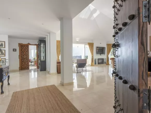 5-bedroom Villa In Marbella, Spain (503 M²)
