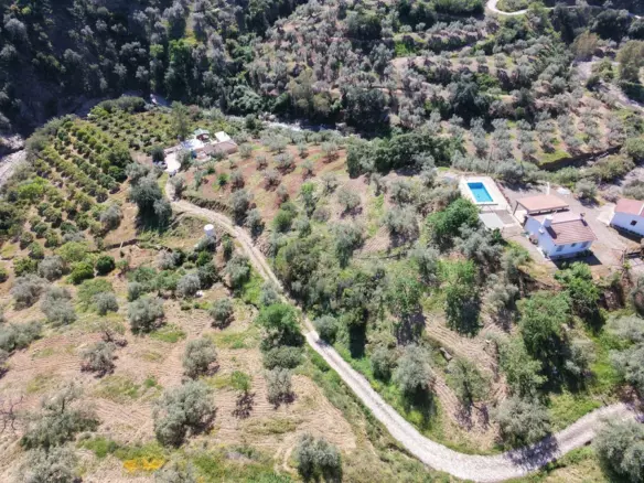 4-bedroom Country House In Comares, Spain (113 M²)
