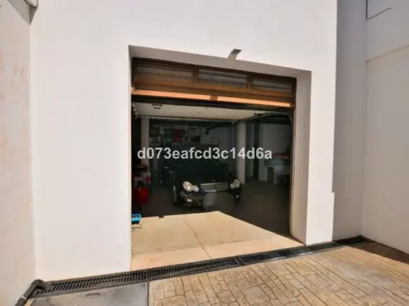 4-bedroom Villa In Ronda, Spain (303 M²)