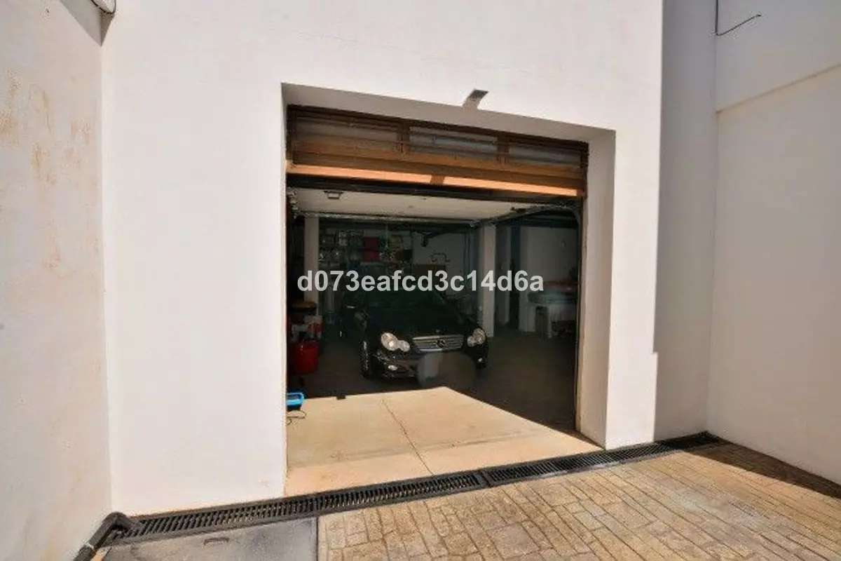 4-bedroom Villa In Ronda, Spain (303 M²)