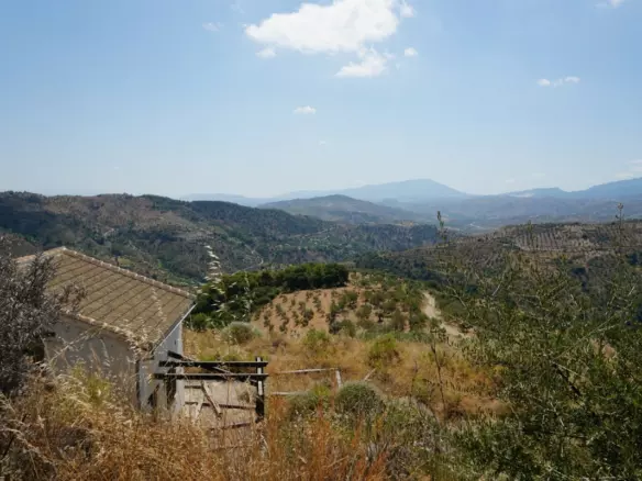 3-bedroom Country House In Yunquera, Spain (98 M²)