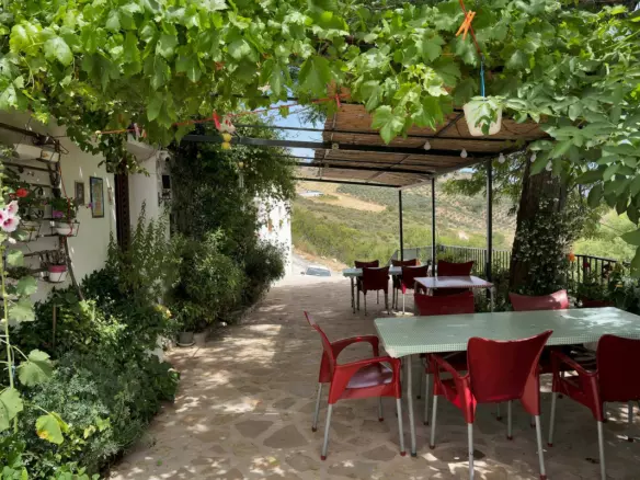 5-bedroom Country House In La Viñuela, Spain (548 M²)