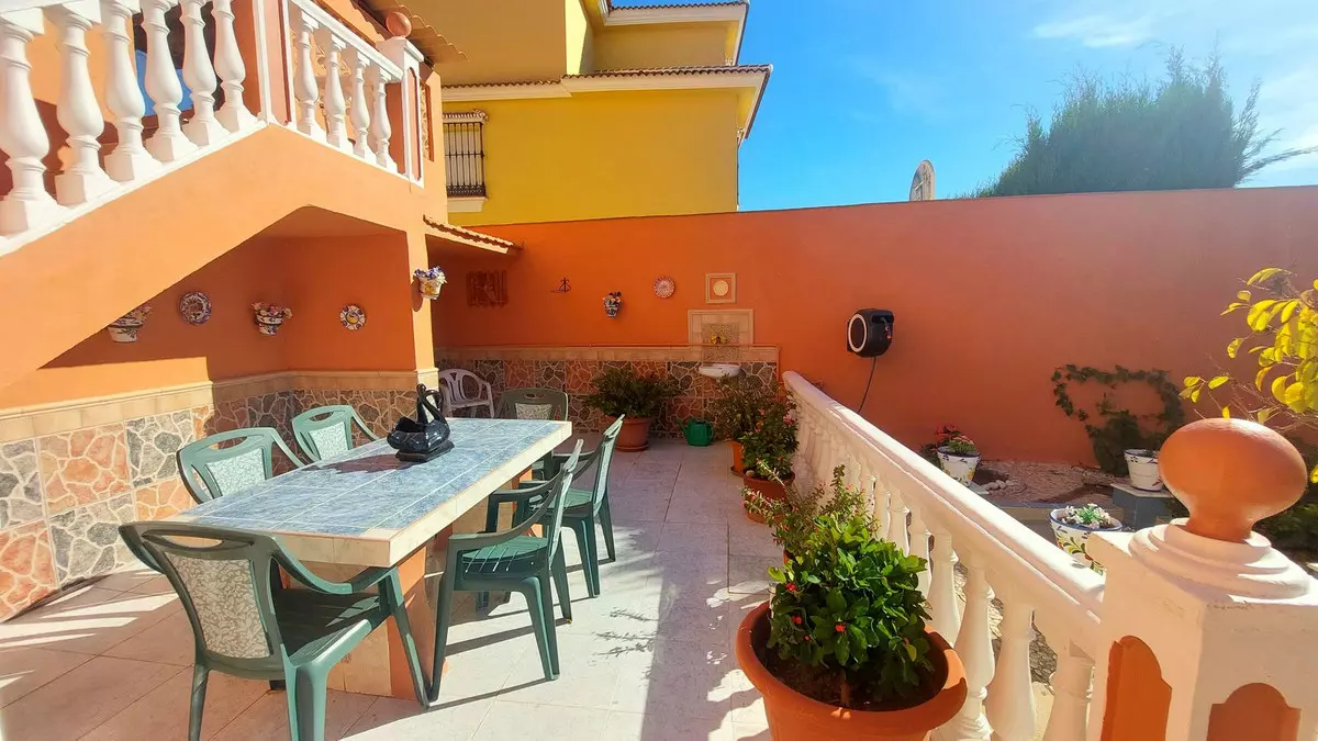 5-bedroom Villa In Málaga, Spain (193 M²)