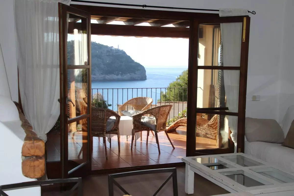 2-bedroom Apartment In Sóller, Spain (104 M²)