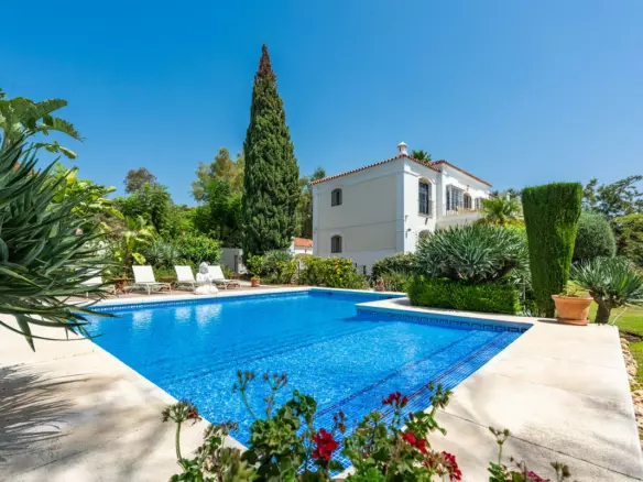 5-bedroom Villa In Marbella, Spain (403 M²)