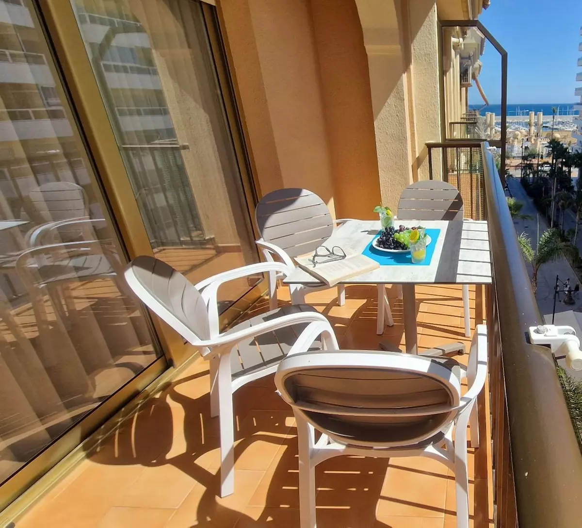 3-bedroom Apartment In Fuengirola, Spain (100 M²)