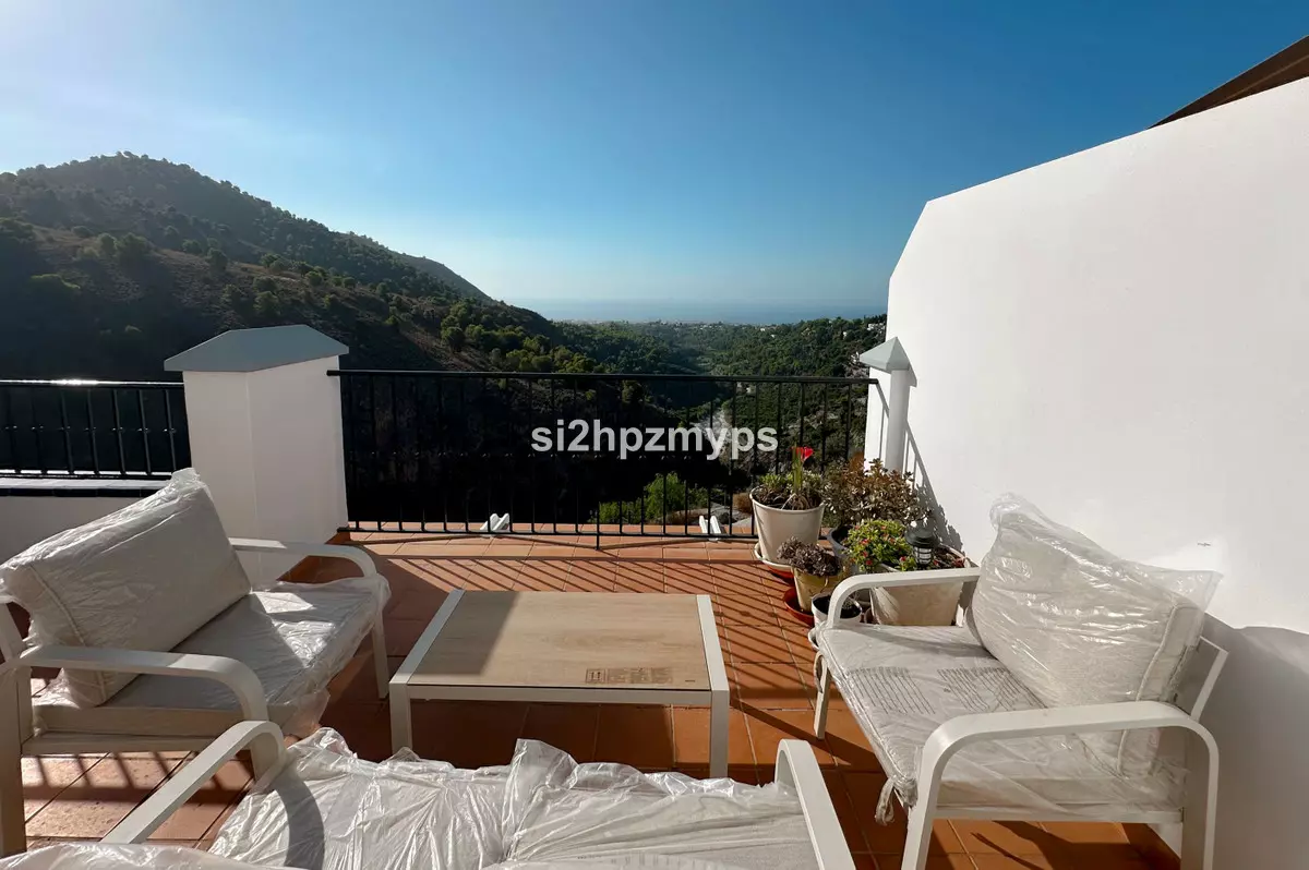 3-bedroom Town House In Frigiliana, Spain (162 M²)