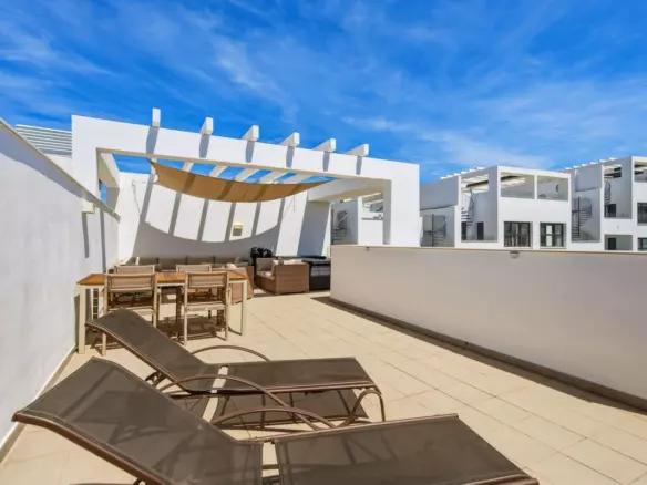 3-bedroom Apartment In Estepona, Spain (111 M²)