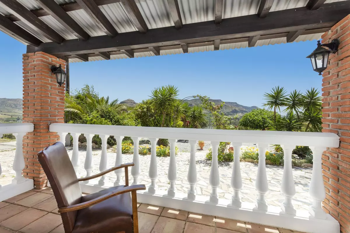 4-bedroom Country House In Pizarra, Spain (137 M²)