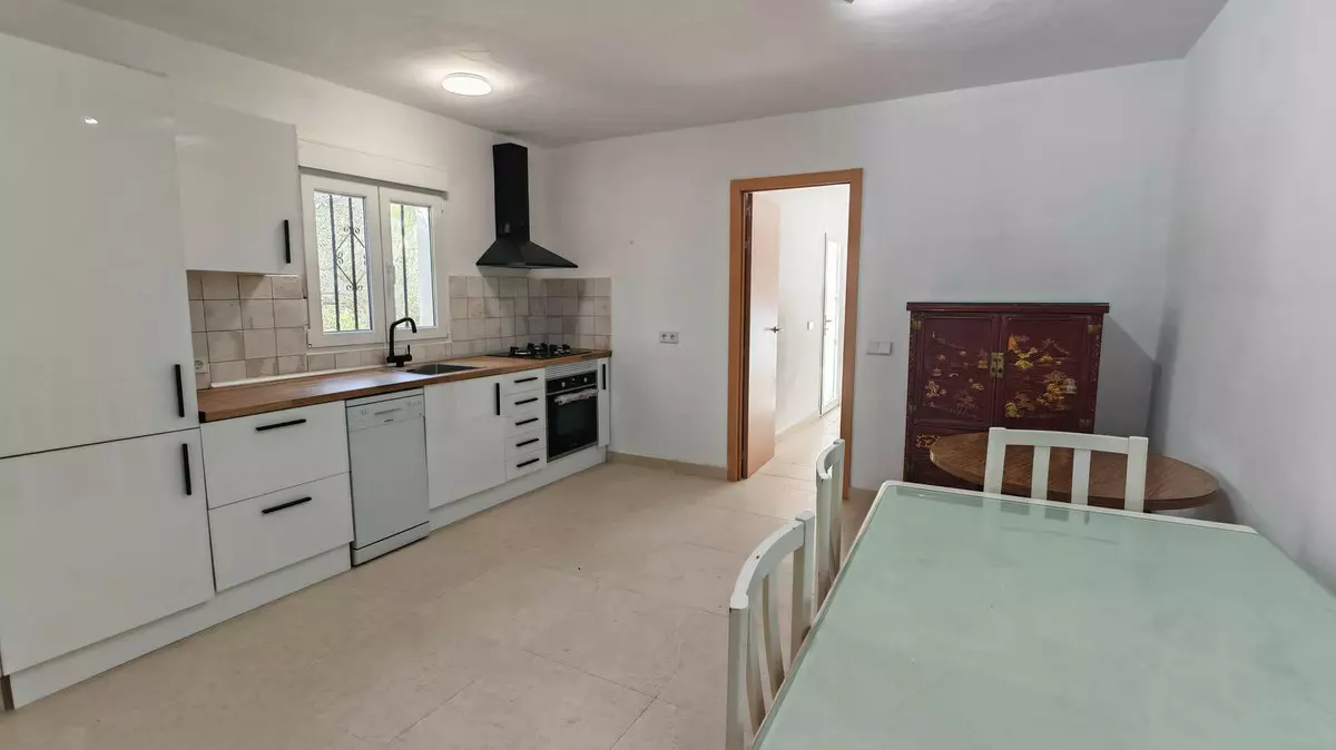4-bedroom Country House In Casarabonela, Spain (173 M²)