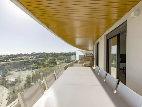 3-bedroom Apartment In Estepona, Spain (187 M²)
