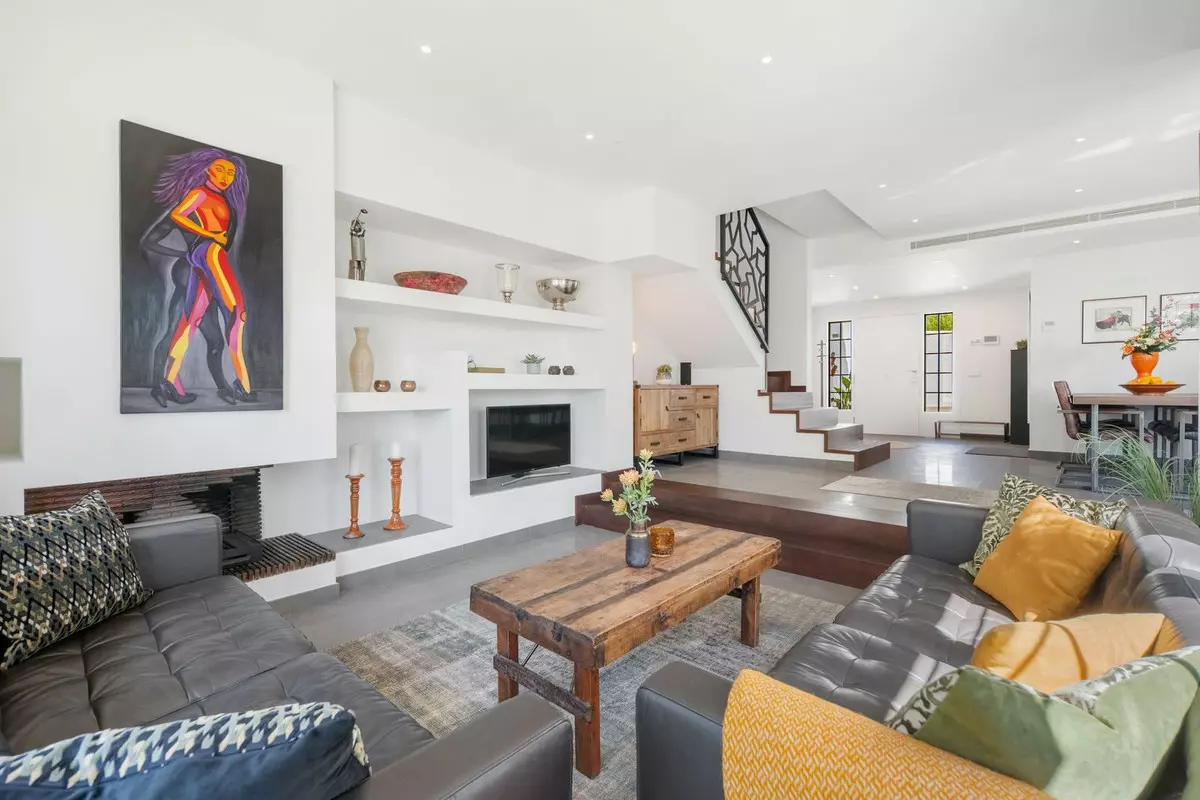 4-bedroom Town House In Marbella, Spain (177 M²)