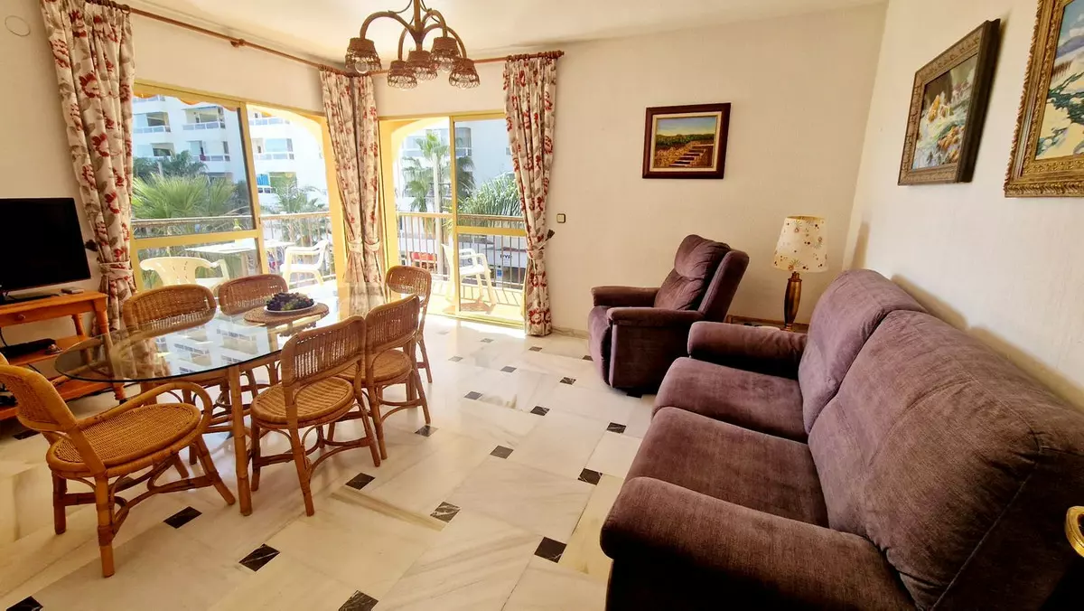 3-bedroom Apartment In Fuengirola, Spain (100 M²)