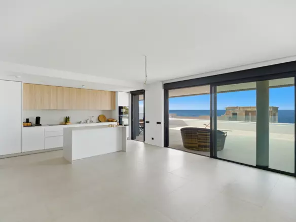3-bedroom Apartment In Marbella, Spain (211 M²)