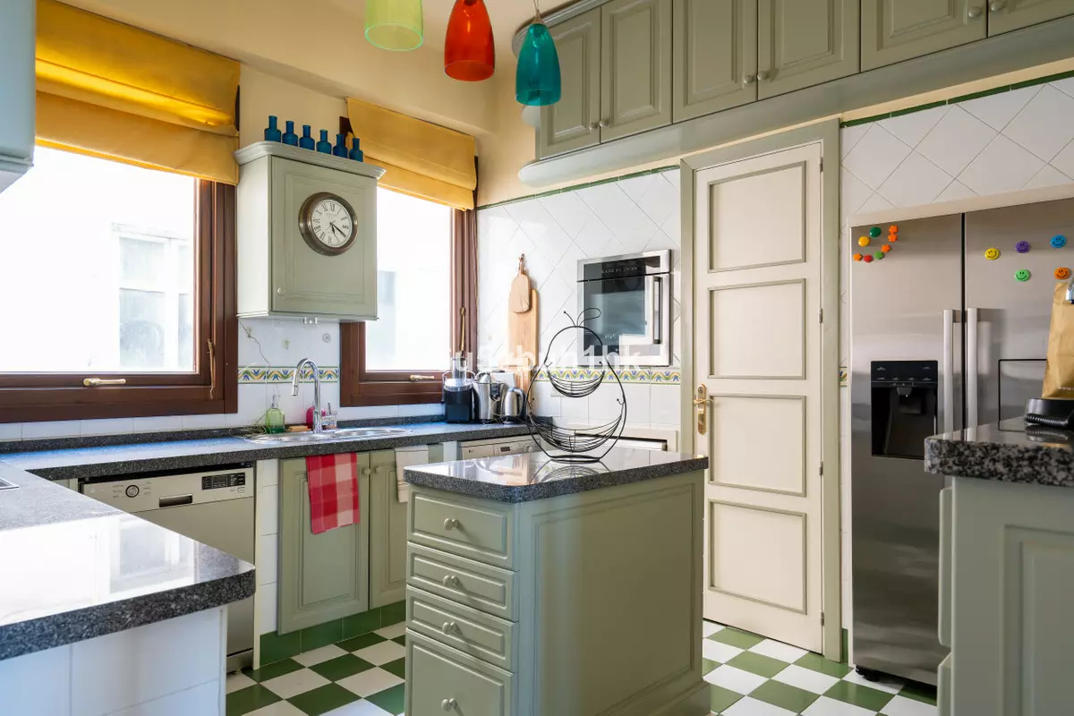 3-bedroom Apartment In Málaga, Spain (154 M²)