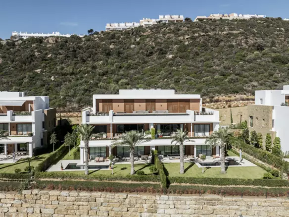 3-bedroom Apartment In Casares, Spain (306 M²)