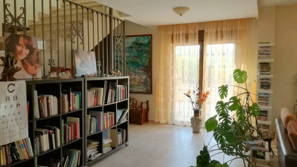 6-bedroom Villa In Cártama, Spain (400 M²)
