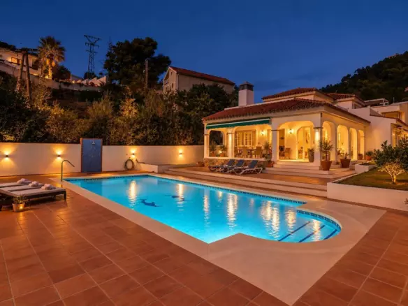 3-bedroom Villa In Benalmádena, Spain (260 M²)