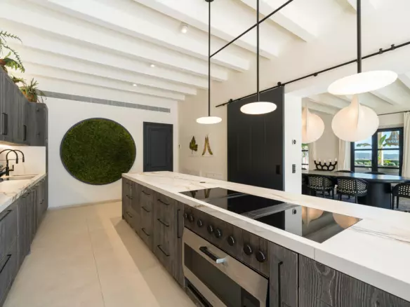 5-bedroom Villa In Santa Maria Del Camí, Spain (670 M²)