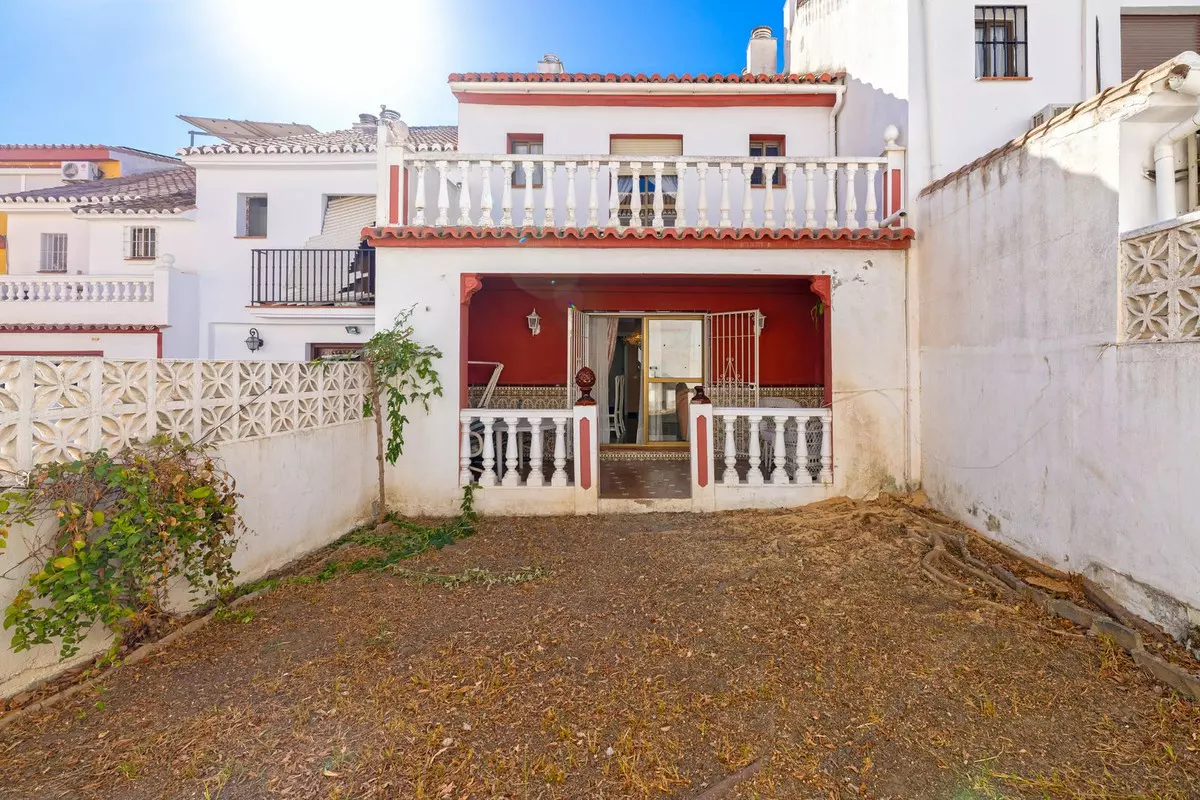 3-bedroom Town House In Marbella, Spain (125 M²)