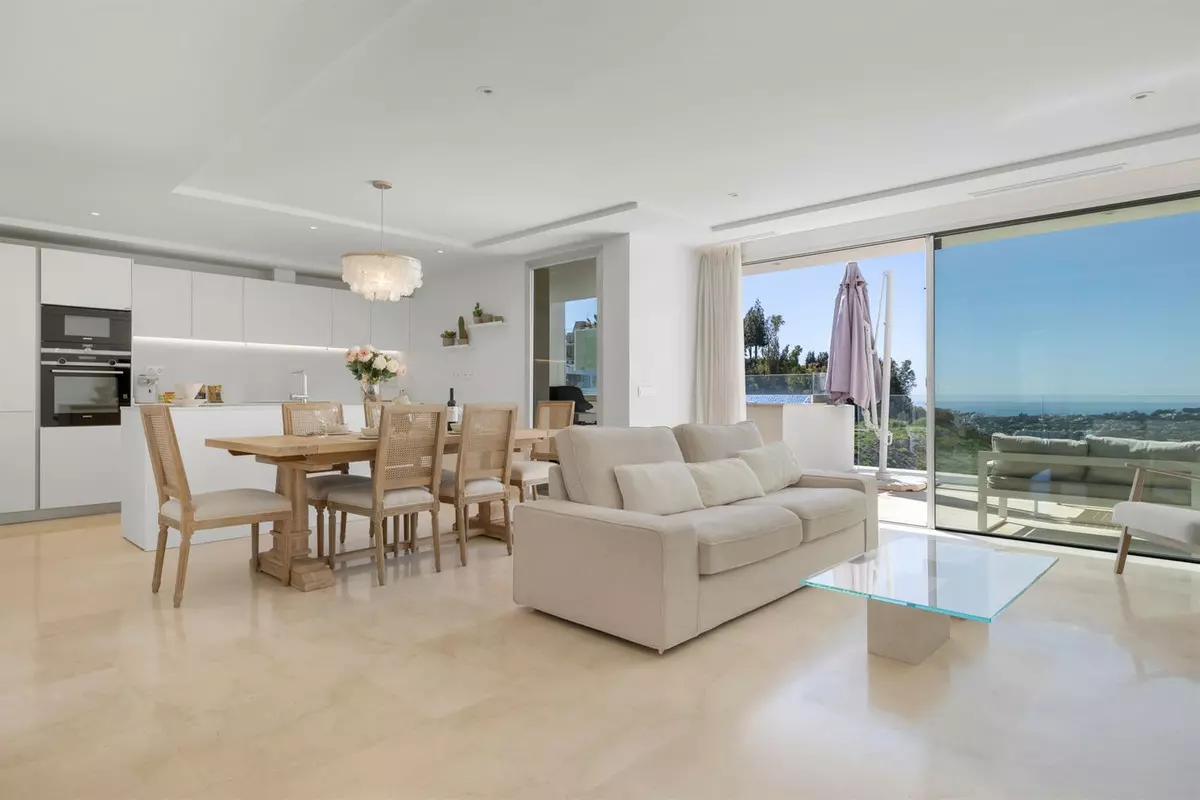 2-bedroom Apartment In Marbella, Spain (98 M²)