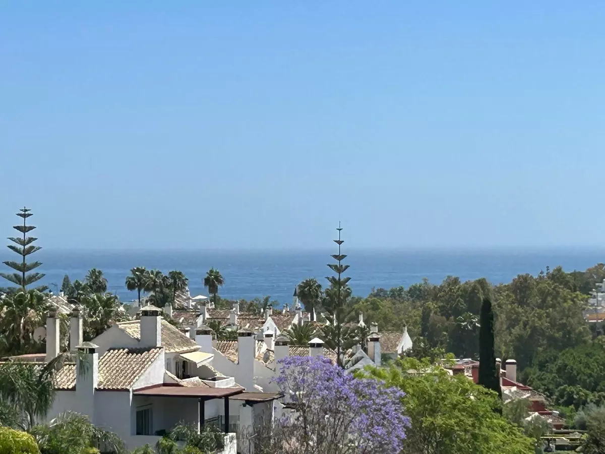 4-bedroom Villa In Marbella, Spain (325 M²)