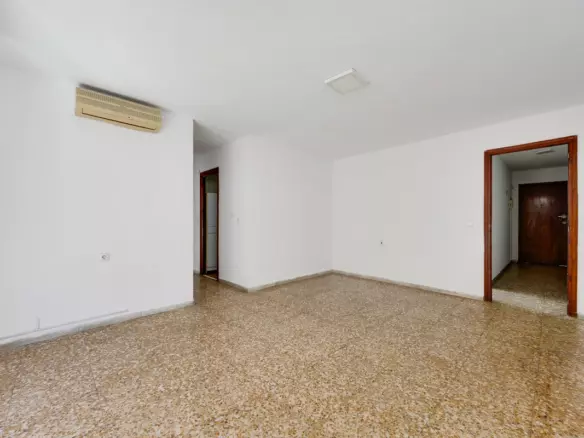 3-bedroom Apartment In Torrevieja, Spain (105 M²)