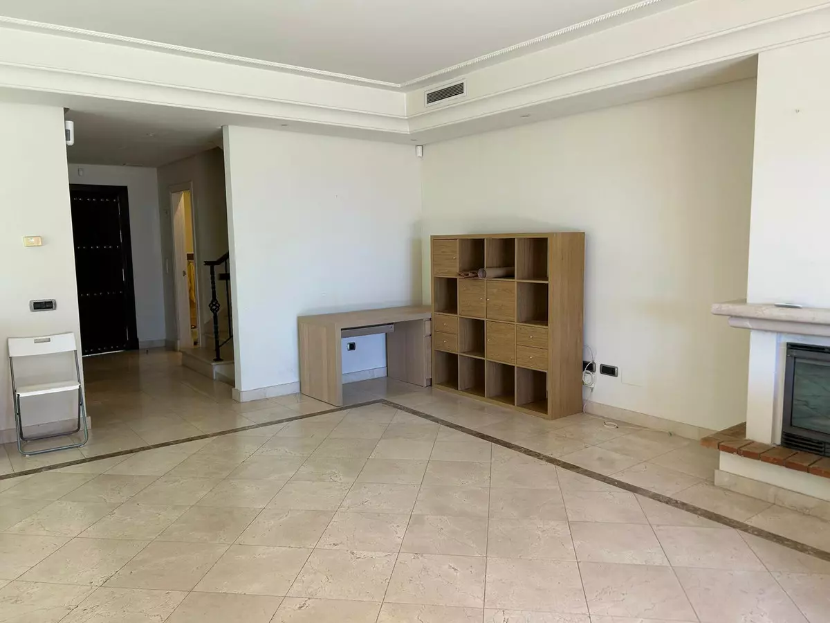 4-bedroom Villa In Marbella, Spain (325 M²)