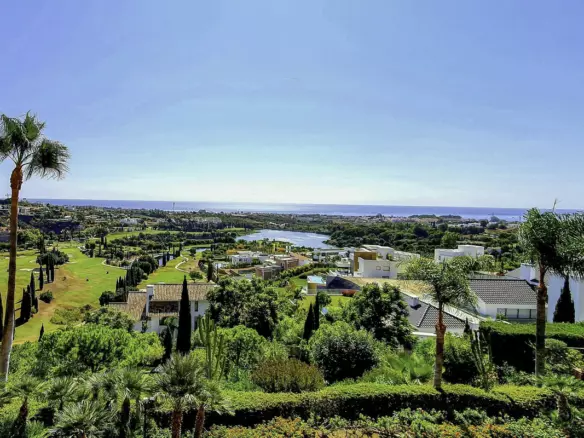 3-bedroom Apartment In Málaga, Spain (99 M²)