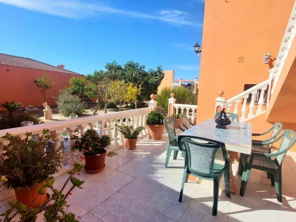 5-bedroom Villa In Málaga, Spain (193 M²)