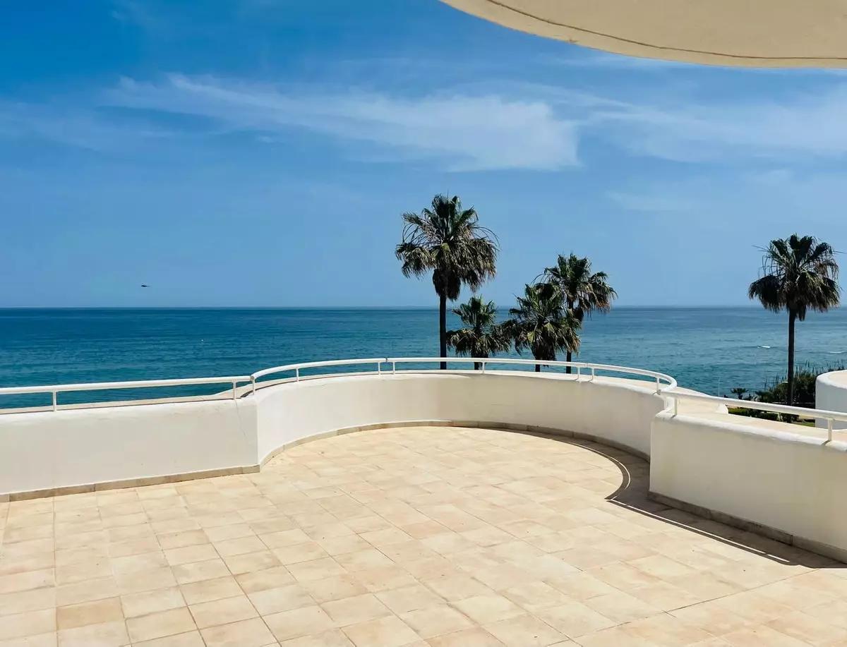 2-bedroom Apartment In Estepona, Spain (96 M²)
