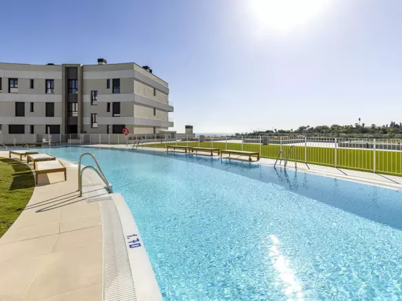 3-bedroom Apartment In Estepona, Spain (187 M²)