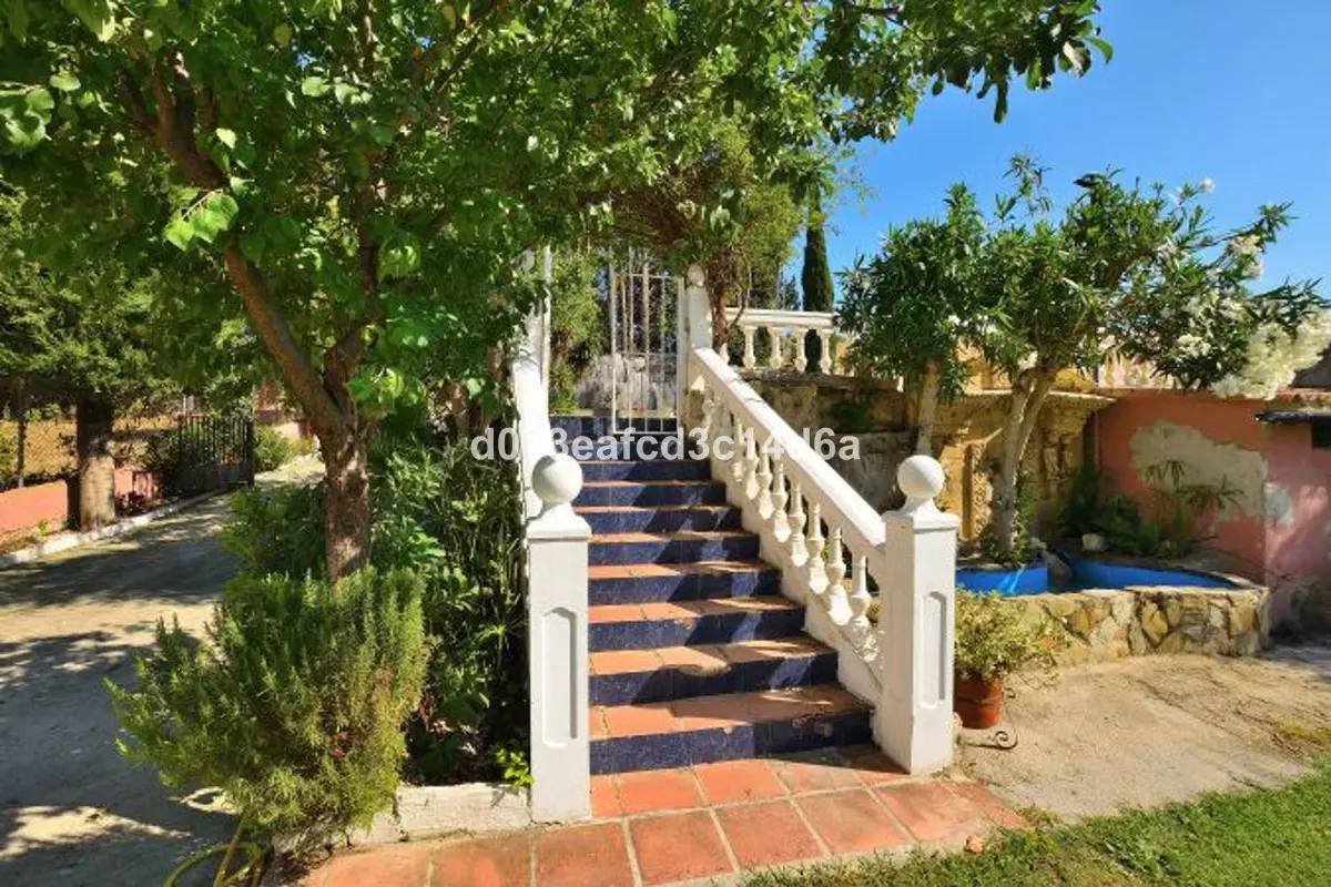 3-bedroom Country House In Benaoján, Spain (85 M²)