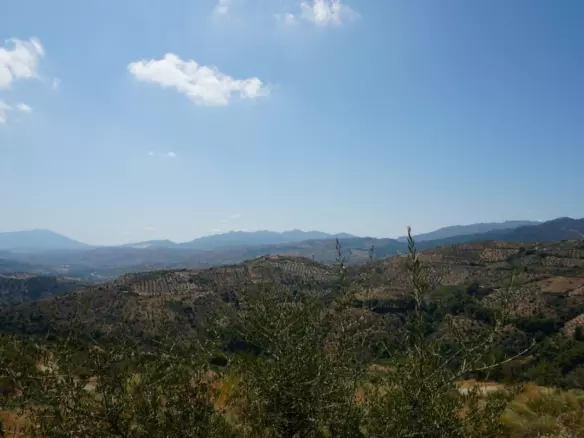 3-bedroom Country House In Yunquera, Spain (98 M²)