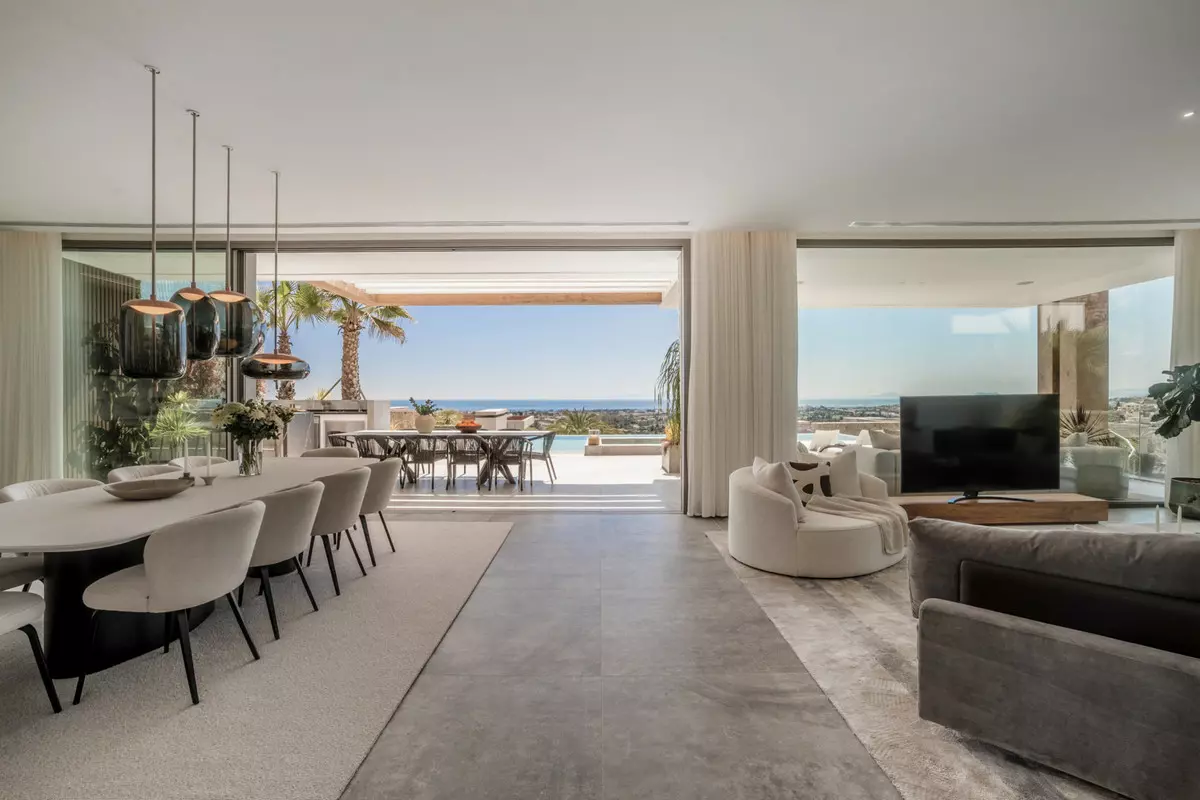 6-bedroom Villa In Benahavis, Spain (943 M²)