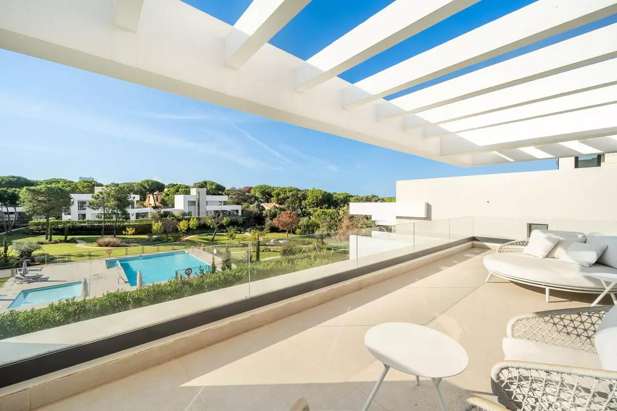 5-bedroom Villa In Marbella, Spain (322 M²)