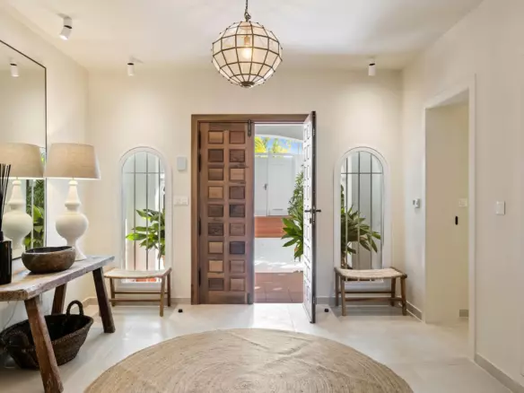 3-bedroom Villa In Marbella, Spain (265 M²)