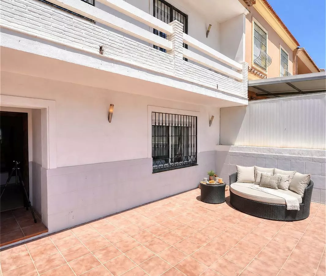 3-bedroom Town House In Casares, Spain (182 M²)