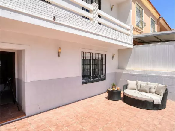 3-bedroom Town House In Casares, Spain (182 M²)