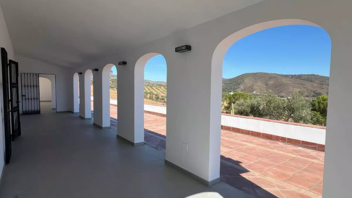 6-bedroom Country House In Casarabonela, Spain (270 M²)