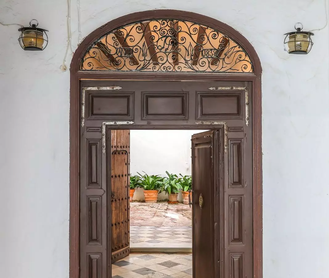 7-bedroom Town House In Casarabonela, Spain (535 M²)