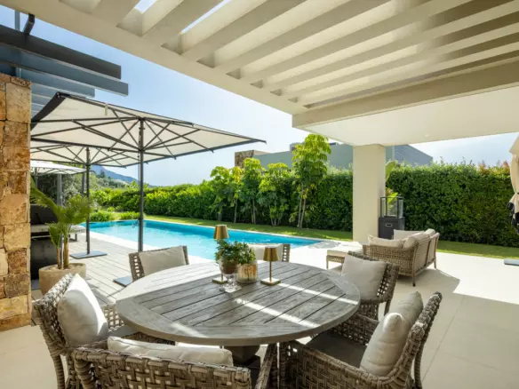 5-bedroom Villa In Marbella, Spain (532 M²)
