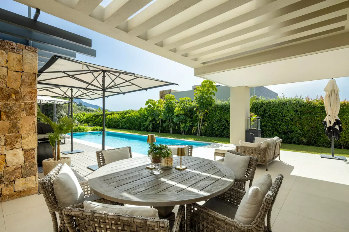 5-bedroom Villa In Marbella, Spain (532 M²)