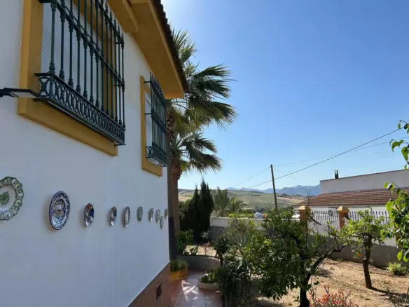 2-bedroom Villa In Álora, Spain (176 M²)