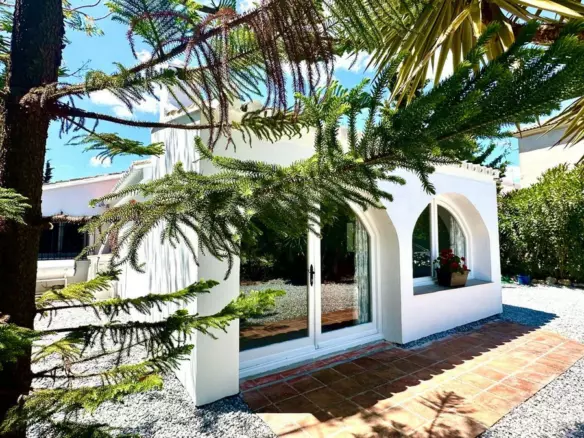2-bedroom Villa In La Viñuela, Spain (101 M²)