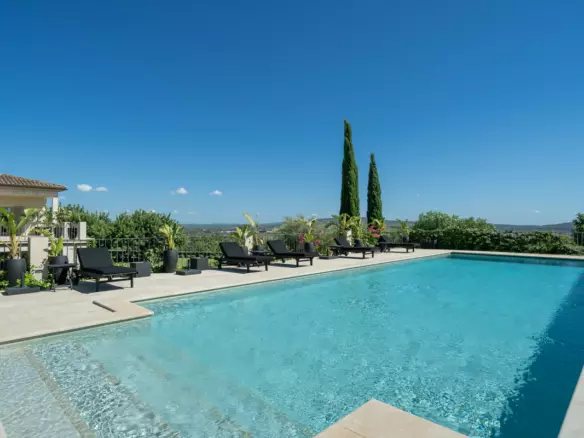 5-bedroom Villa In Santa Maria Del Camí, Spain (670 M²)