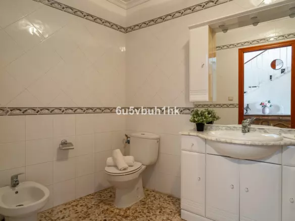 5-bedroom Town House In Tolox, Spain (177 M²)