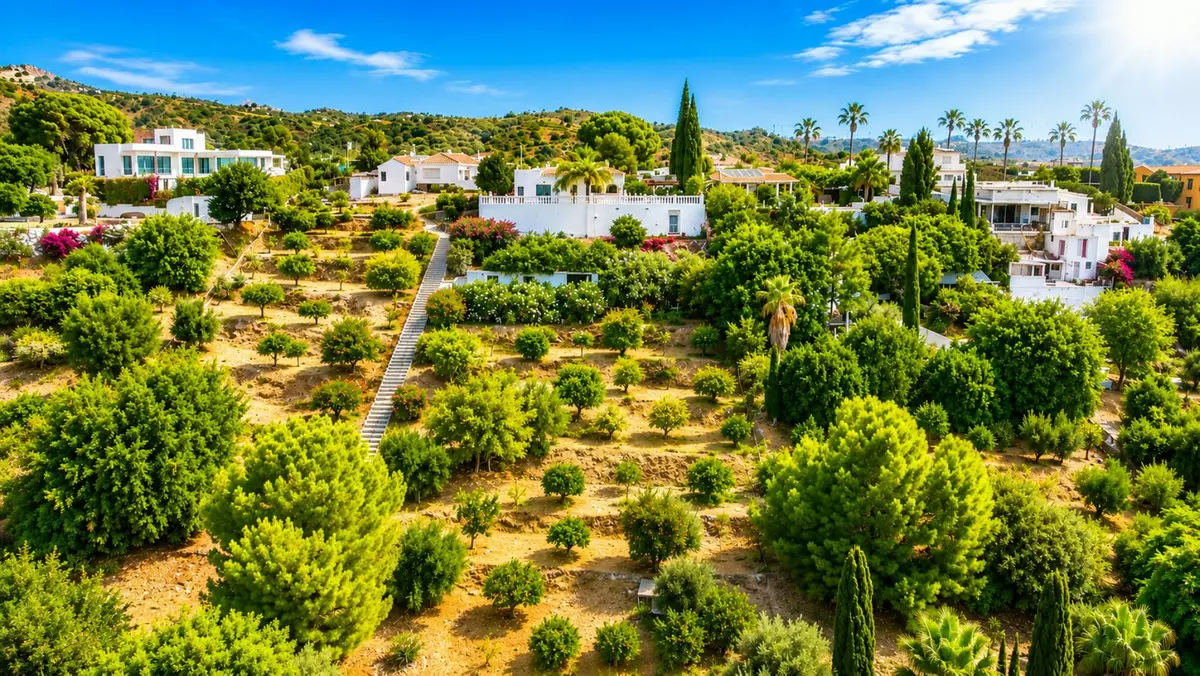 3-bedroom Country House In Estepona, Spain (120 M²)