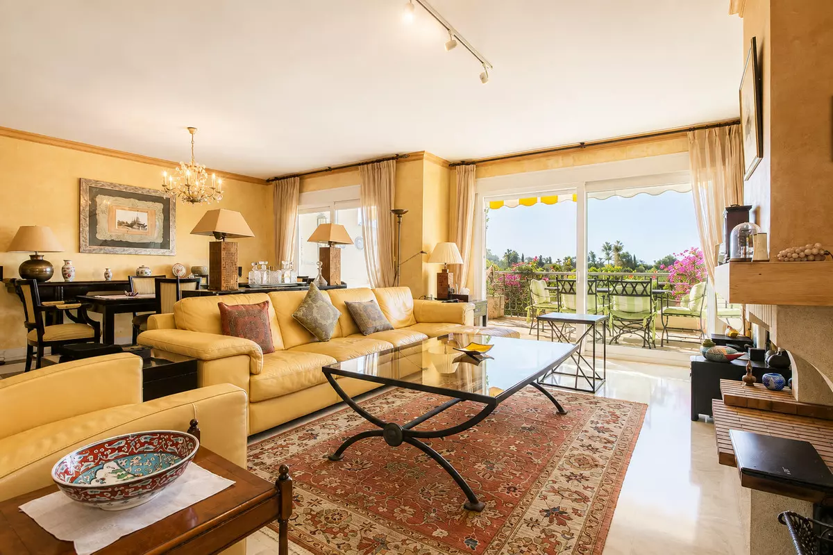 4-bedroom Apartment In Marbella, Spain (286 M²)