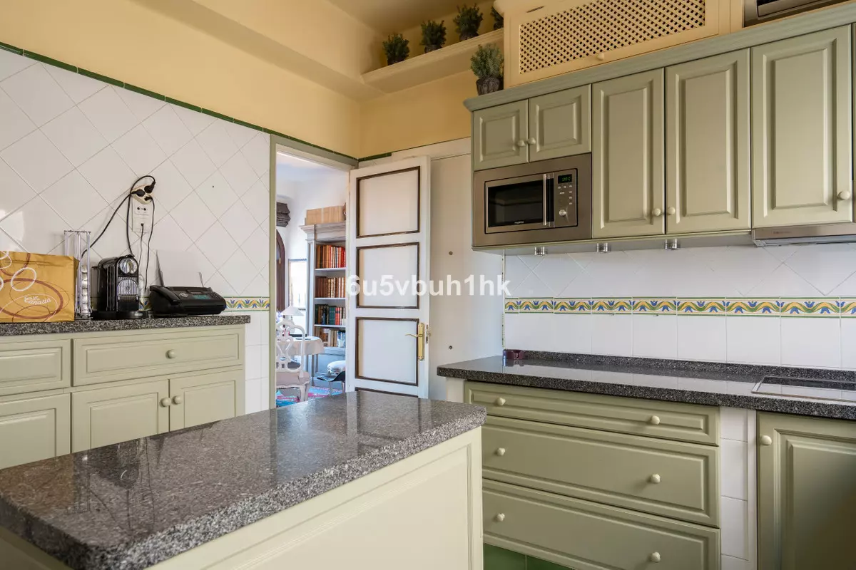 3-bedroom Apartment In Málaga, Spain (154 M²)
